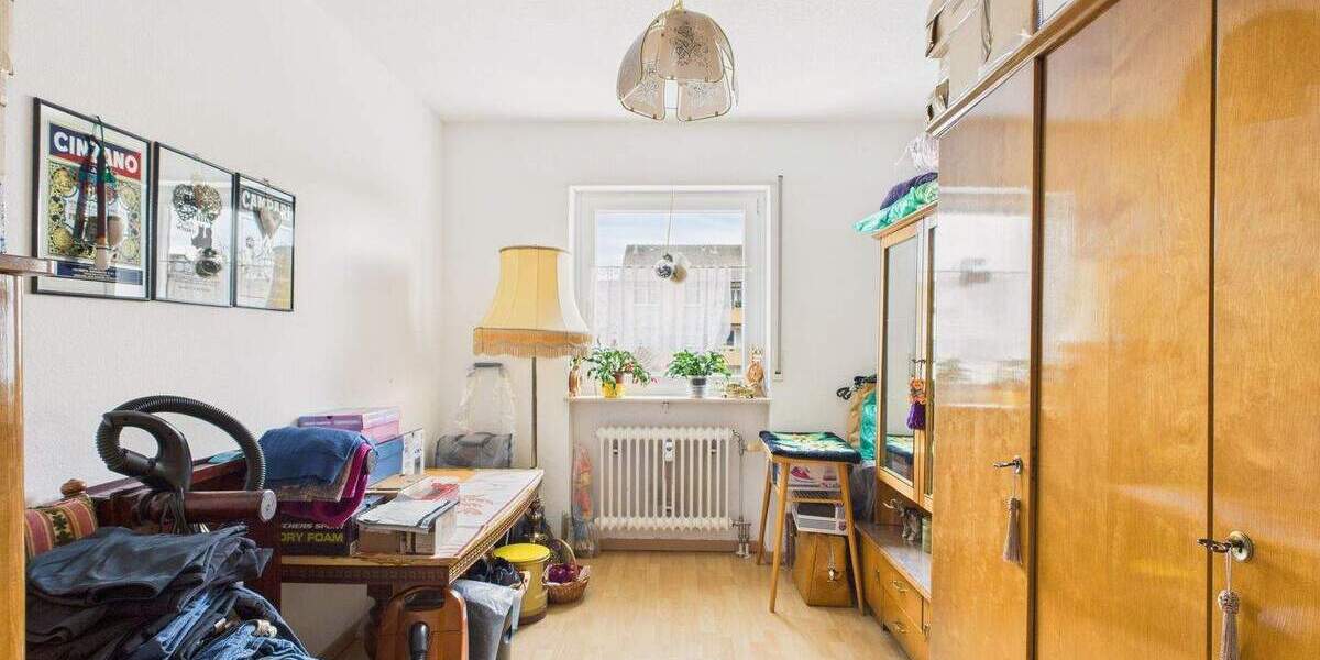 Etagenwohnung Brühl - 3 Zimmer, 85 m&sup2;, 185.000&euro; | Angebot:25374399