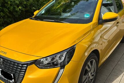 Peugeot 208 29.000 km 12.900 &euro; Gundelfingen 89423