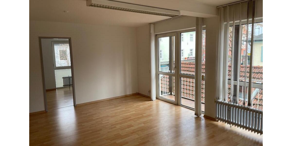 Mehrfamilienhaus, Wohnhaus Rosenheim Innenstadt - 3 Zimmer, 70 m&sup2;, 1.250&euro; | Angebot:25841105