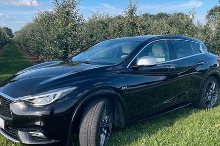 INFINITI Q30 135.000 km 14.000 &euro; Tönisvorst 47918