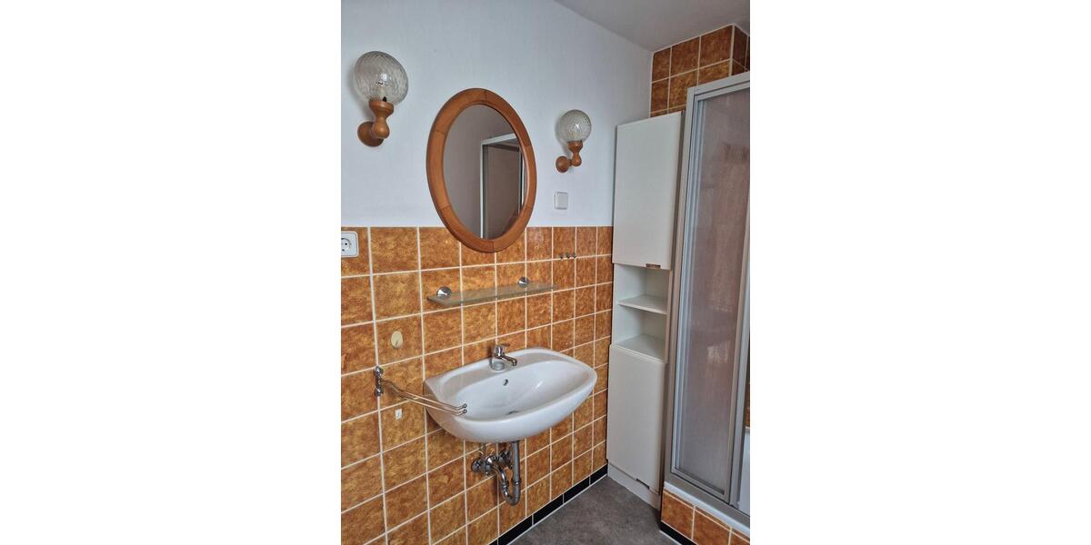 Dachgeschoßwohnung Saterland - 3 Zimmer, 70 m&sup2;, 650&euro; | Angebot:25397271