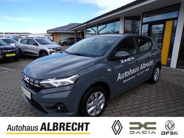 Dacia Sandero 15.000 km 16.990 &euro; Brandenburg a.d. Havel 14772