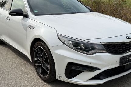 Kia Optima 215.700 km 12.000 &euro; Rastow 19077