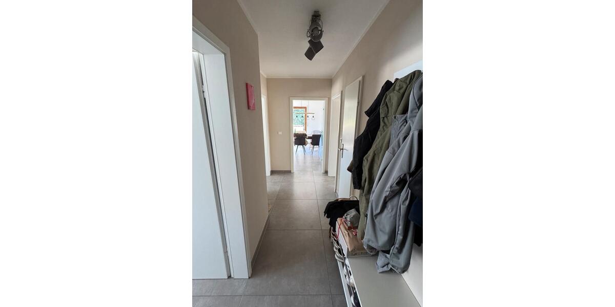 Dachgeschoßwohnung Düren Mariaweiler-Hoven - 3 Zimmer, 71 m&sup2;, 192.000&euro; | Angebot:27114755