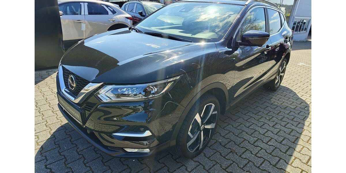 Nissan Qashqai 26.200 km 18.990 &euro; Vaihingen 71665