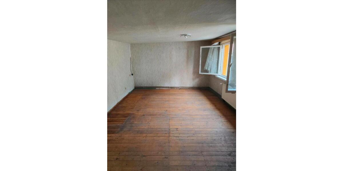 Reihenhaus Oschatz - 9 Zimmer, 200 m&sup2;, 39.500&euro; | Angebot:27006215