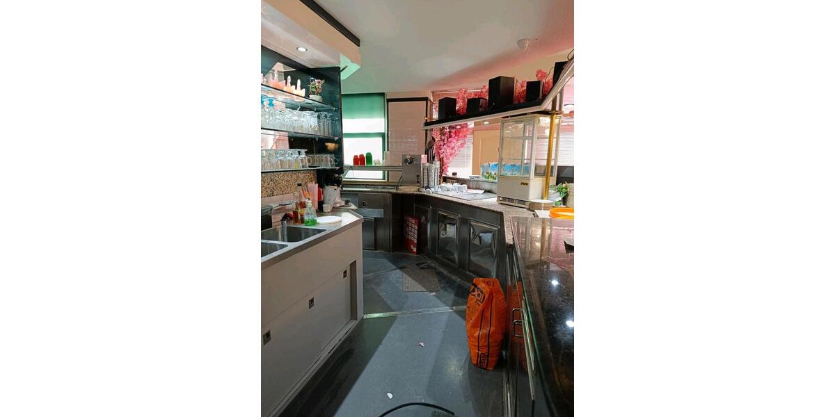 Einfamilienhaus Zeitz - 6 Zimmer, 300 m&sup2;, 1.600&euro; | Angebot:23649340