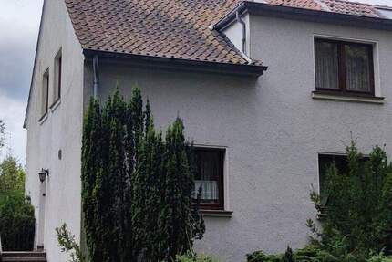 Mit großem Garten und Garage! Doppelhaushälfte in ruhiger Lage von Herten 5 zimmer