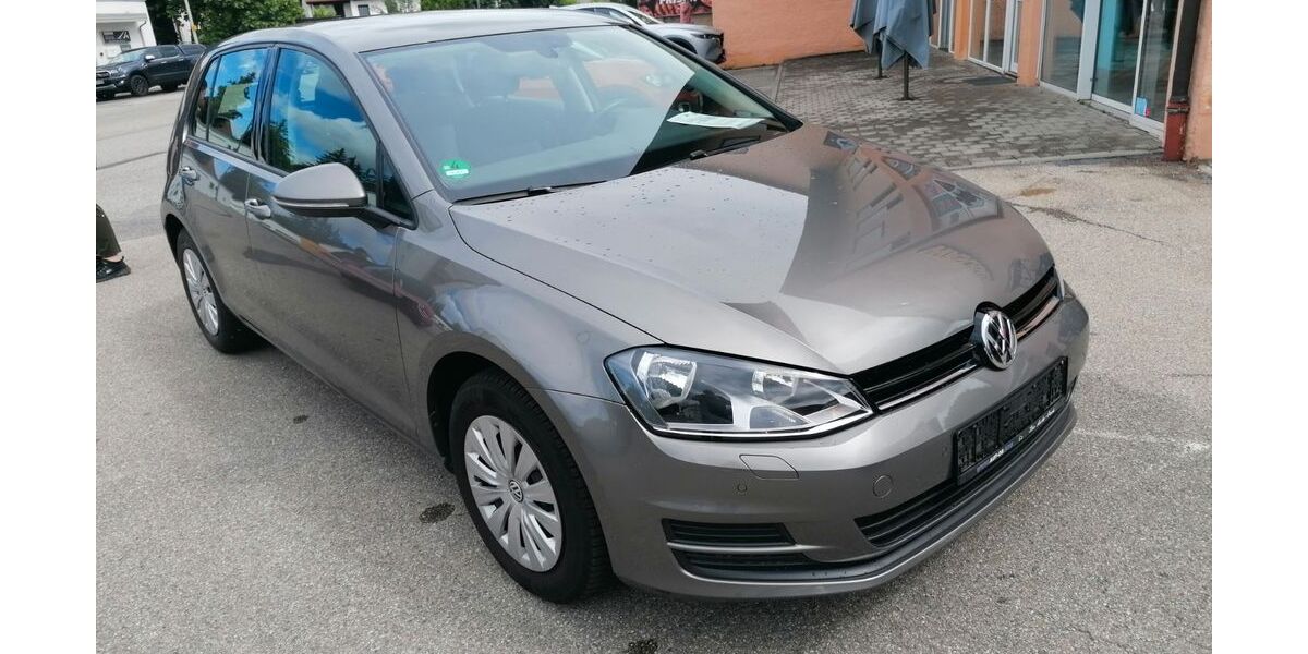 VW Golf 21.980 km 9.680 &euro; Landshut 84034