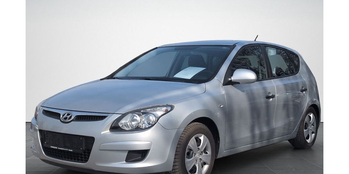 Hyundai i30 68.500 km 5.200 &euro; Dresden 01159
