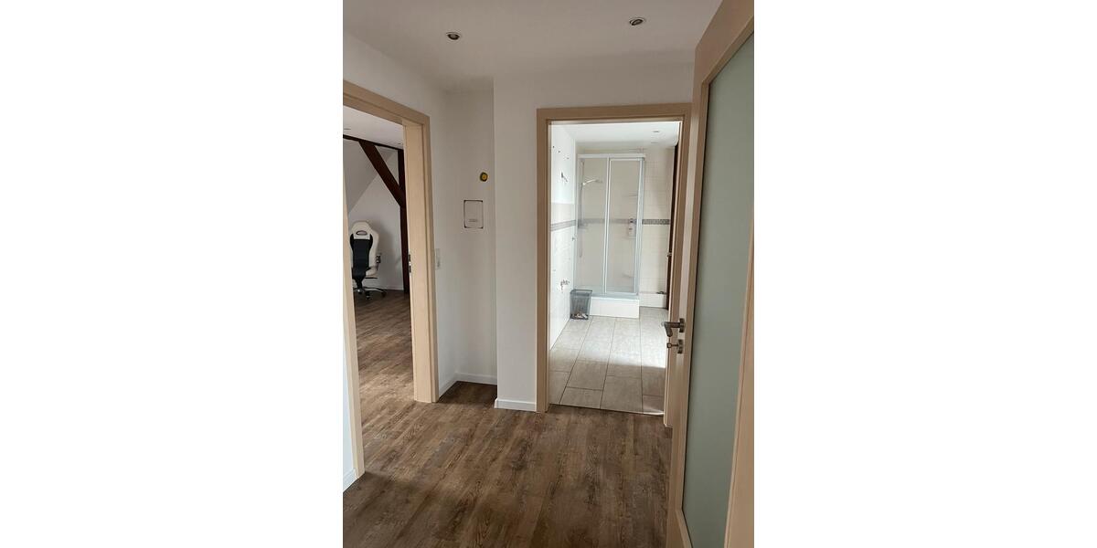 Etagenwohnung Blomberg - 4 Zimmer, 150 m&sup2;, 850&euro; | Angebot:25364972