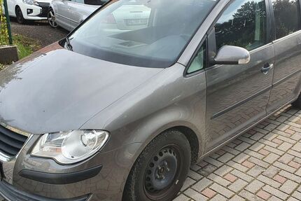 VW Touran 213.500 km 1.690 &euro; Chemnitz 09114