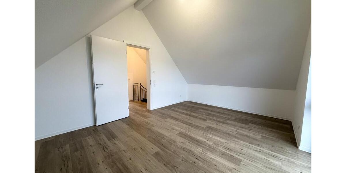 Maisonettenwohnung Stuttgart Birkach - 5 Zimmer, 120 m&sup2;, 2.400&euro; | Angebot:25179074