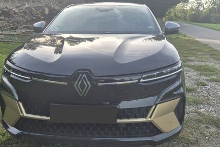 Renault Megane E-TECH 104.200 km 22.300 &euro; Markdorf 88677