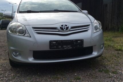 Toyota Auris 141.000 km 6.999 &euro; Leipzig 04159