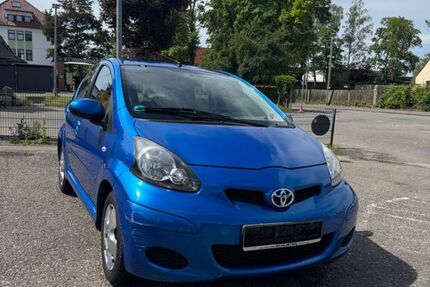 Toyota Aygo (X) 30.728 km 3.599 &euro; Augsburg 86154