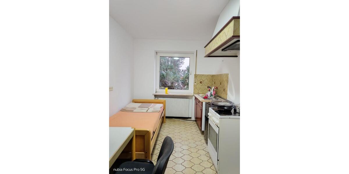 Etagenwohnung Weiden in der Oberpfalz - 1 Zimmer, 18 m&sup2;, 480&euro; | Angebot:26102530