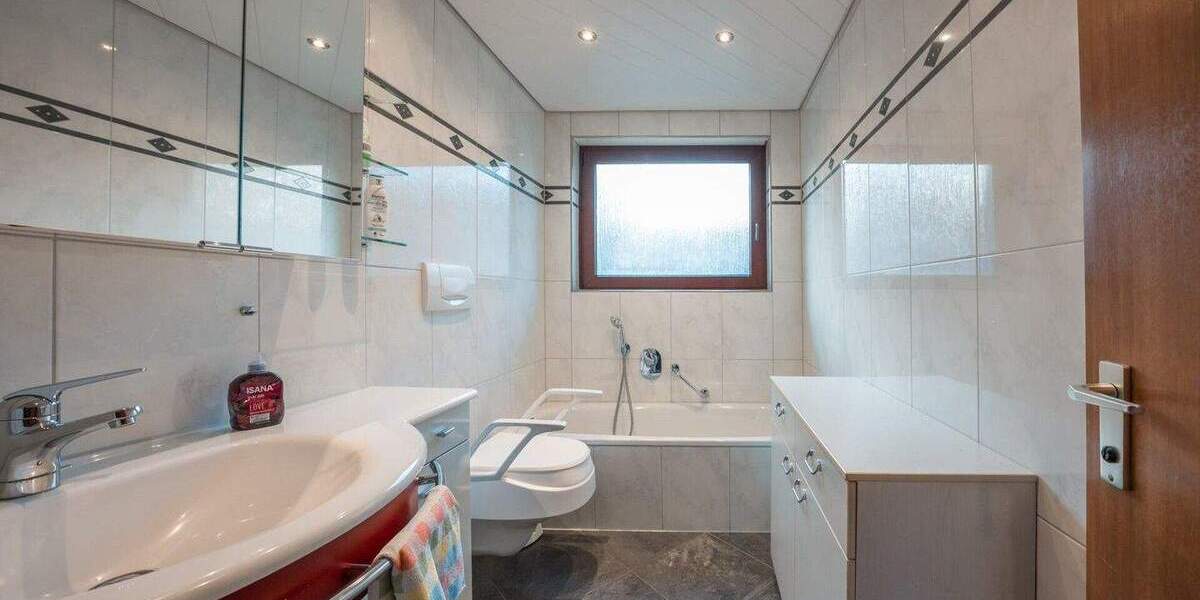 Bungalow Kernen im Remstal Rommelshausen - 4 Zimmer, 131 m&sup2;, 639.000&euro; | Angebot:25155447