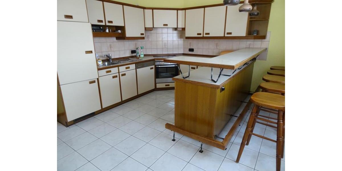 ObjNr:18697 - Gepflegtes, großes 2 Familienhaus in Rülzheim - Zweifamilienhaus Rülzheim | Angebot:21201310