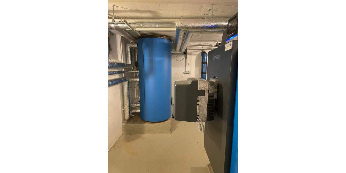 Hotel mit Gaststätte und Wohnung zimmer