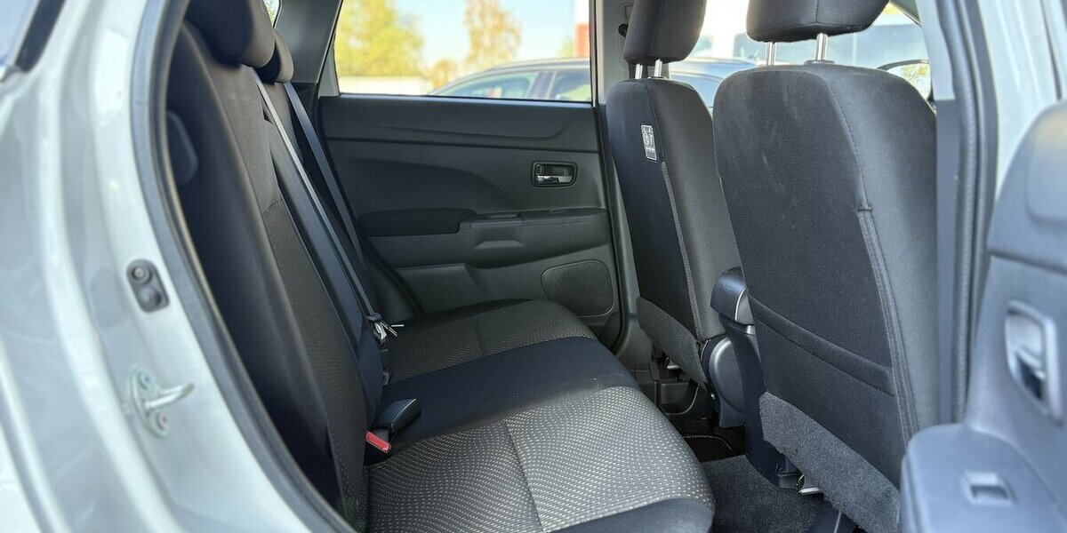 Mitsubishi ASX Basis 2WD PDC/KLIMA/SITZHEIZUNG/USB/1.HAND 46.244 km 5.700 &euro; Villingen-Schwenningen 78054