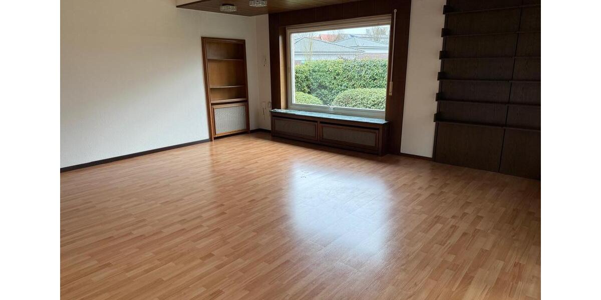Villa Lohne (Oldenburg) - 9 Zimmer, 300 m&sup2;, 820.000&euro; | Angebot:26745362