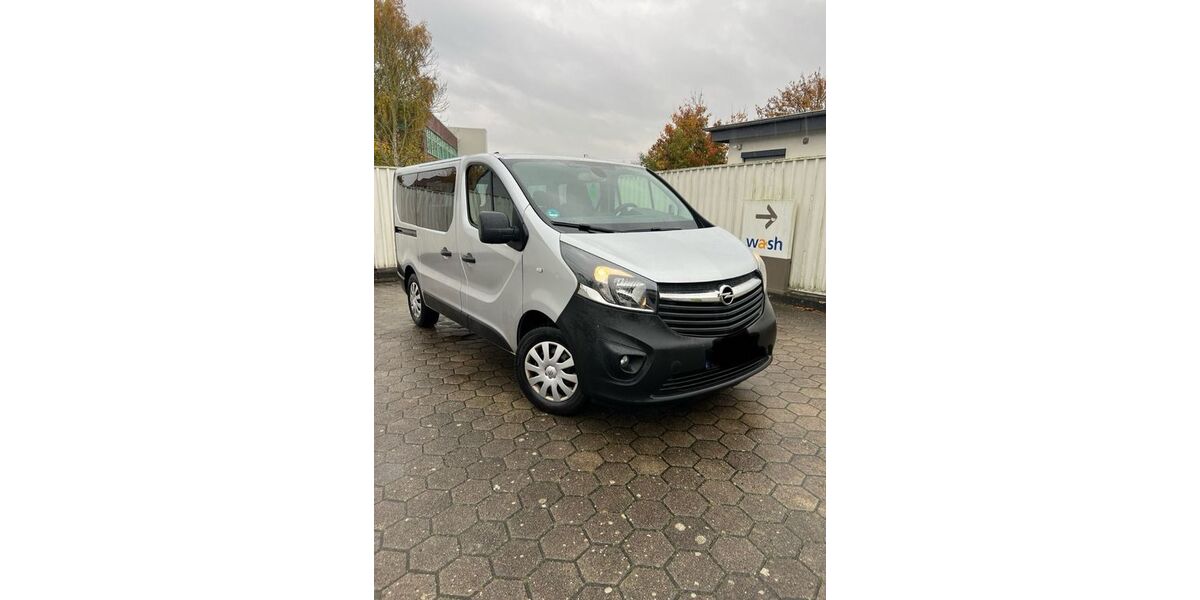 Opel Vivaro 96.000 km 18.590 &euro; Geestland 27607