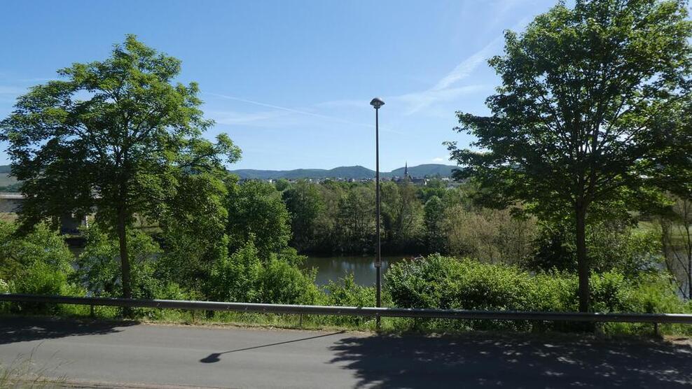 Top Lage- Baugrundstück mit herrlichem Saarblick in zentraler Lage von Saarburg