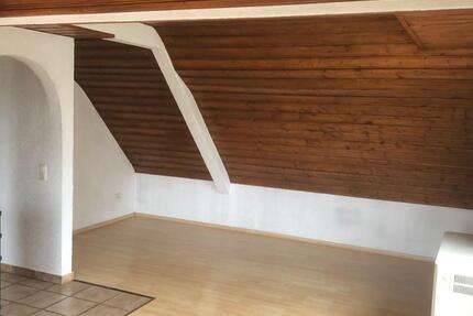 Schöne 2-Zi-Mansardenwohnung MIT BALKON zimmer