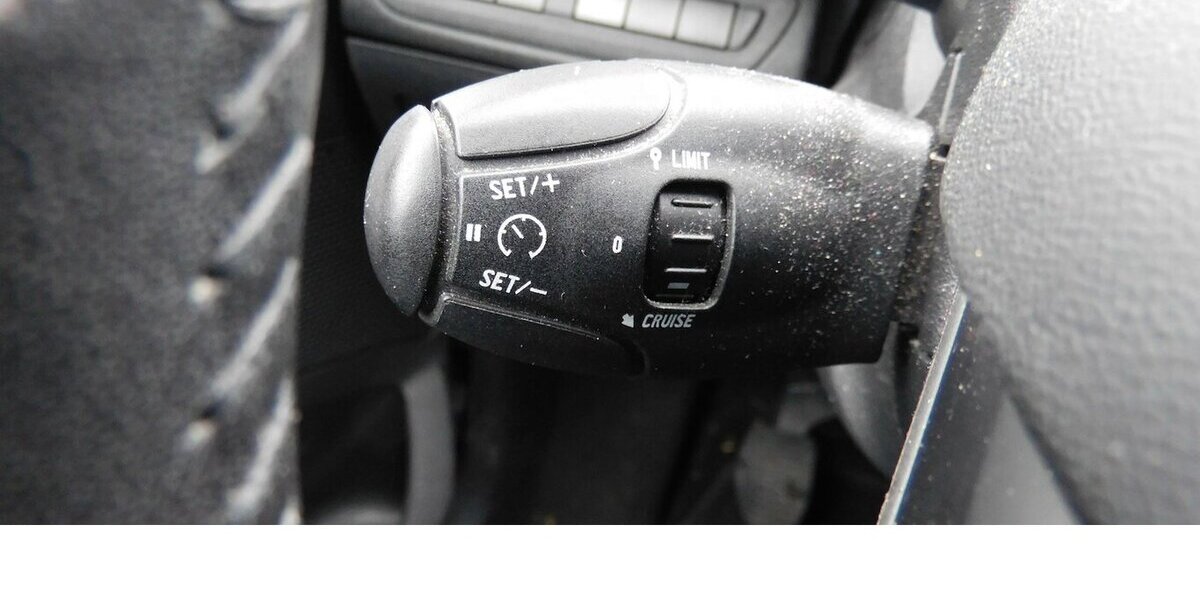 Peugeot 2008 1,2 VTi Active 4Türen Klima Navi 144.600 km 4.990 &euro; Vordorf 38533