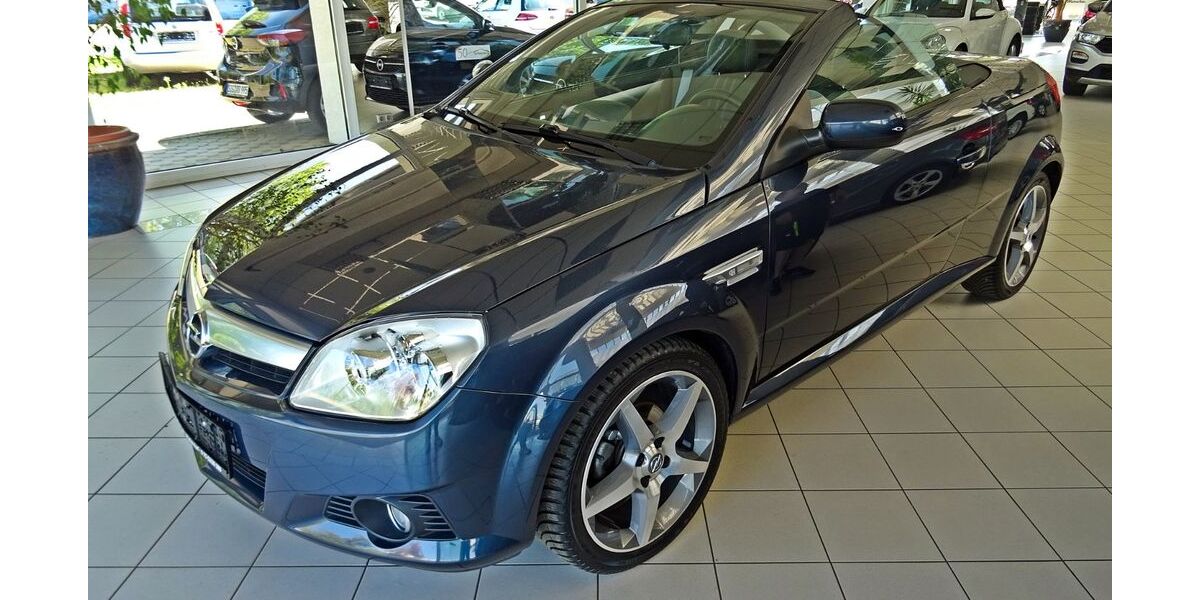 Opel Tigra 62.300 km 8.950 &euro; Pfullendorf 88630