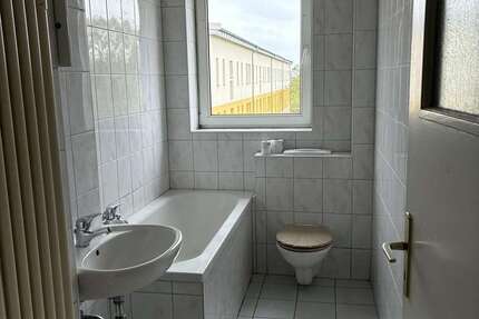 Wohnung Dessau-Roßlau Roßlau - 2 Zimmer, 49 m&sup2;, 413&euro; | Angebot:26394725