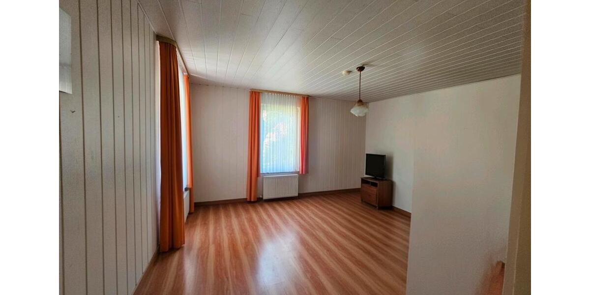 Einfamilienhaus Winsen (Aller) - 7 Zimmer, 200 m&sup2;, 180.000&euro; | Angebot:26987157