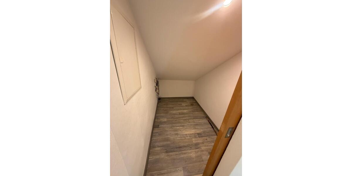 Dachgeschoßwohnung Marktheidenfeld - 2 Zimmer, 53 m&sup2;, 600&euro; | Angebot:25249686