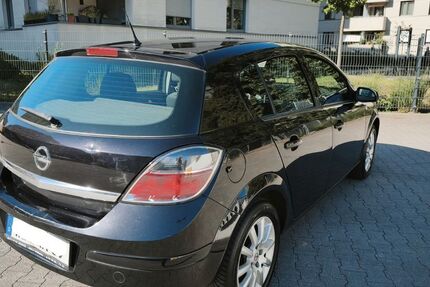 Opel Astra 164.800 km 2.450 &euro; berlin 10969