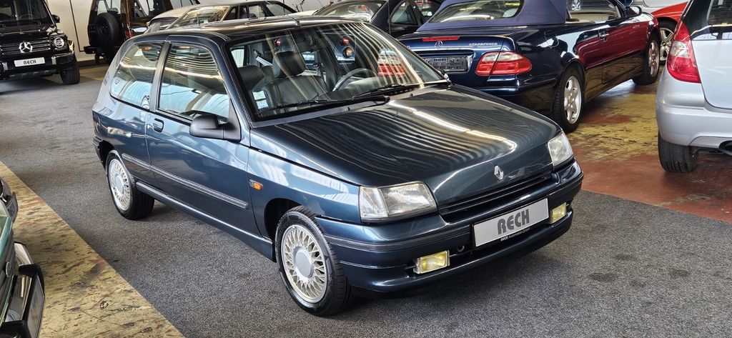 Renault Clio 73.000 km 7.000 &euro; Waiblingen-Hegnach 71334