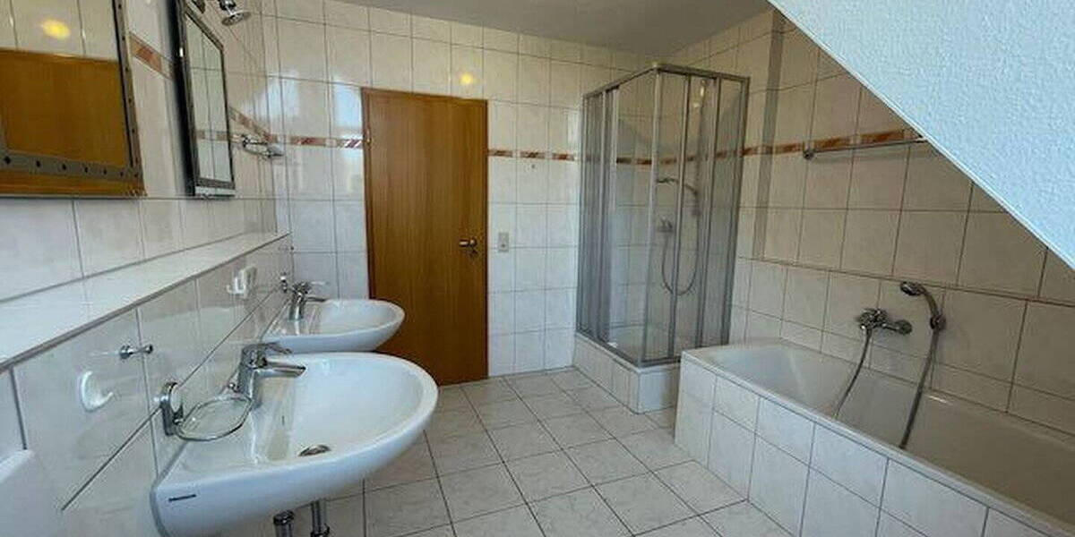 Doppelhaushälfte Trippstadt - 5 Zimmer, 136 m&sup2;, 370.000&euro; | Angebot:26302336