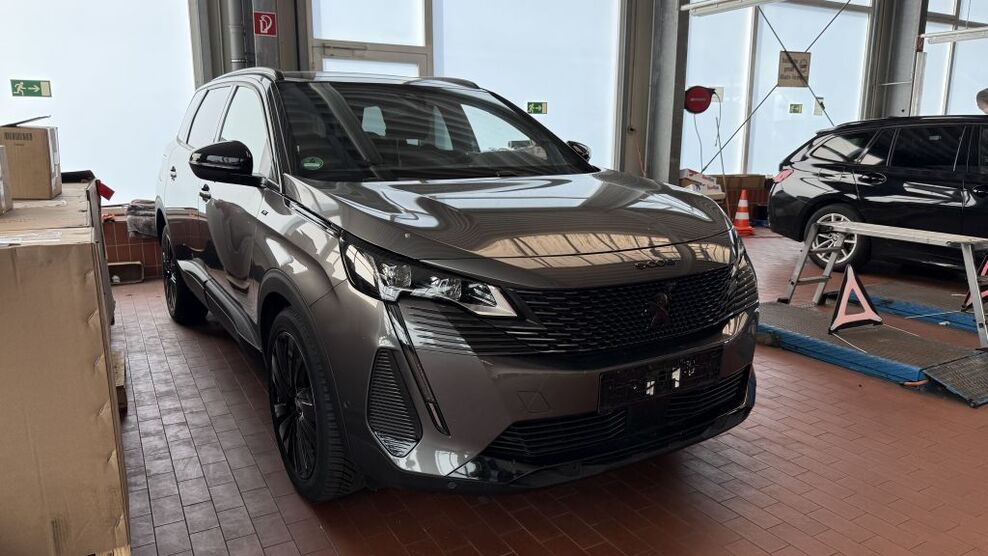 Peugeot 5008 10.560 km 33.490 € Wilhelmshaven 26389
