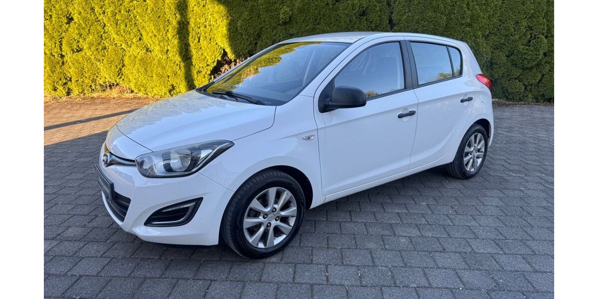 Hyundai i20 131.000 km 3.350 &euro; Erbach 89155