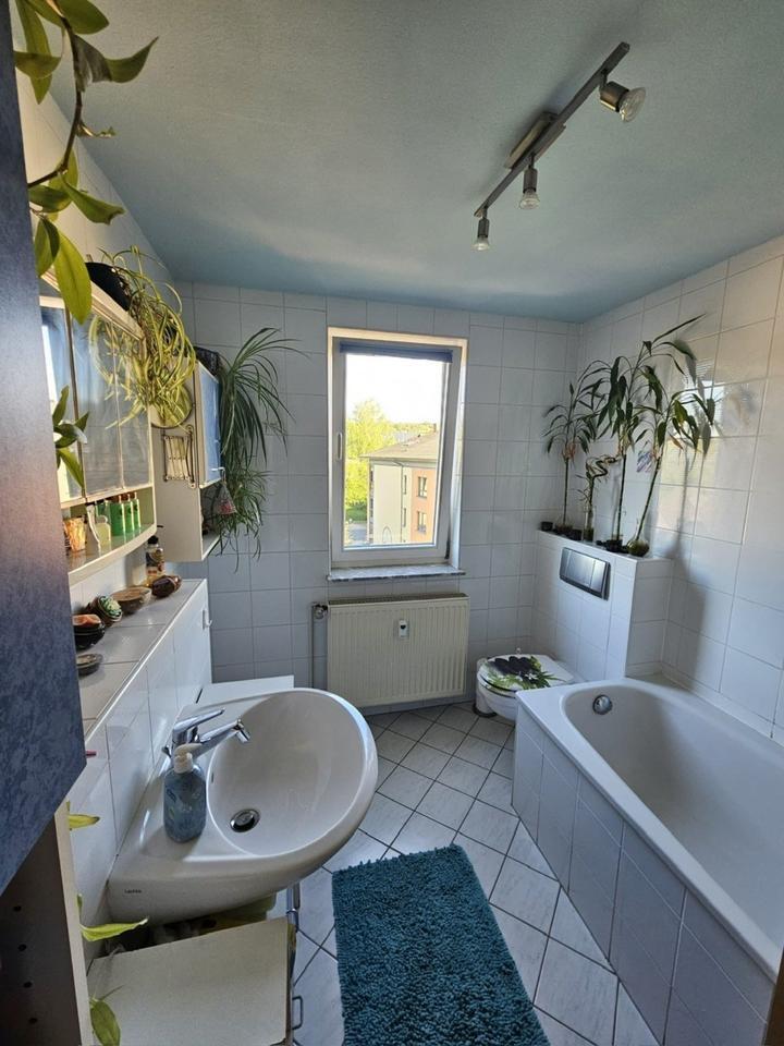 DG-Wohnung mit Dachterrasse und EBK
