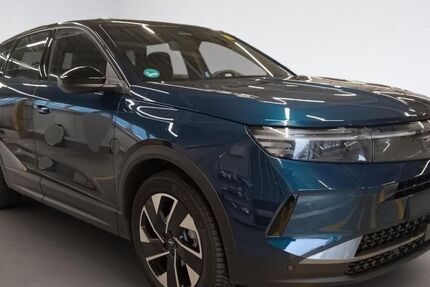 Opel Grandland (X) 4.668 km 29.990 &euro; Wilhelmshaven 26389