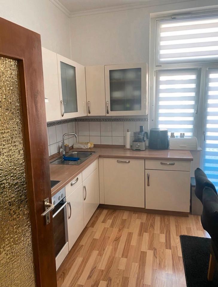 Charmante Altbauwohnung in guter Lage zimmer