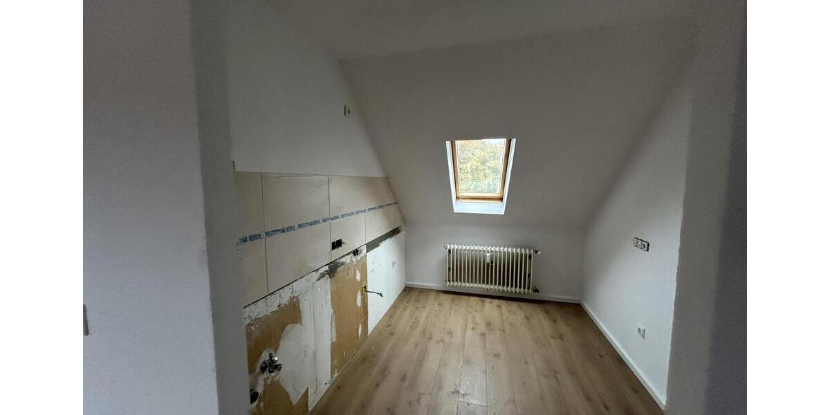 Dachgeschoßwohnung Gladbeck Brauck - 2 Zimmer, 65 m&sup2;, 485&euro; | Angebot:25102161