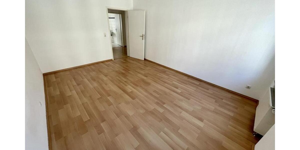 Wohnen in Gera Untermhaus! 3 Raum Wohnung mit Balkon (Südseite) und großen Wohnzimmer! - Etagenwohnung Gera Untermhaus | Angebot:26376571