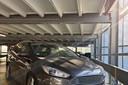 Ford Focus 209.000 km 5.900 &euro; Borna 04552