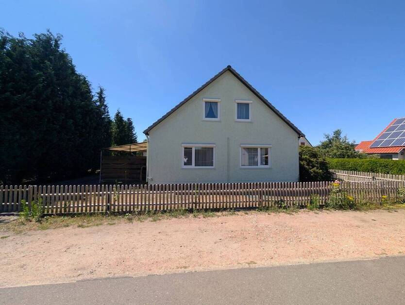 Einladendes Siedlungshaus mit 4 SchlafZimmern in Scheuen - ideal für handwerklich Begabte! (MA-6510)