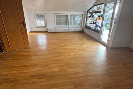 Wohnung Föhren - 8 Zimmer, 224 m&sup2;, 1.600&euro; | Angebot:25553198