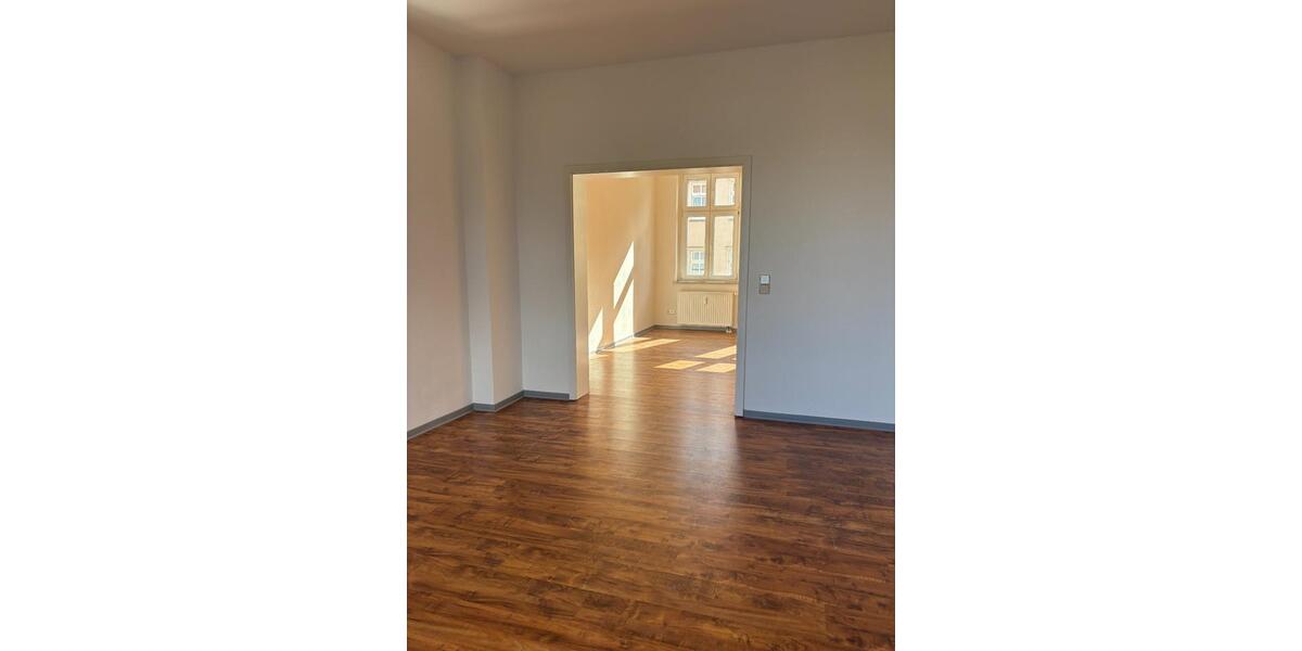 Etagenwohnung Dessau-Roßlau Brambach - 3 Zimmer, 118 m&sup2;, 699&euro; | Angebot:25854367