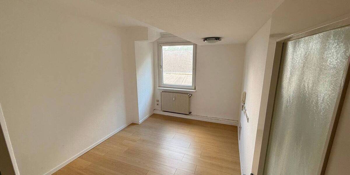 Etagenwohnung Gelsenkirchen Feldmark - 9 Zimmer, 169 m&sup2;, 1.490&euro; | Angebot:26853818