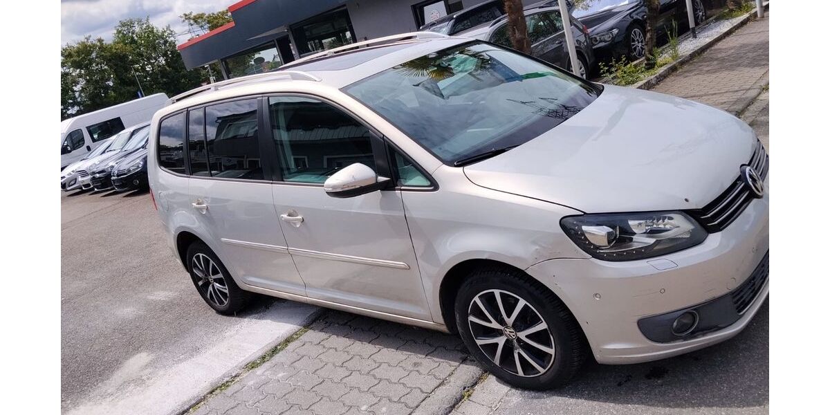 VW Touran 293.000 km 3.499 &euro; Ketsch 68775